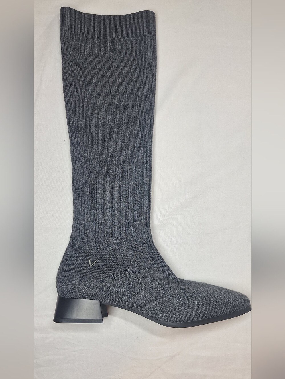 NWOT VIVAIA Gray Knit Knee-High Block Heel Boots Size EU 41 US 9.5/10